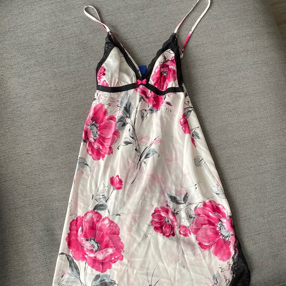 Apt 9 Floral Slip